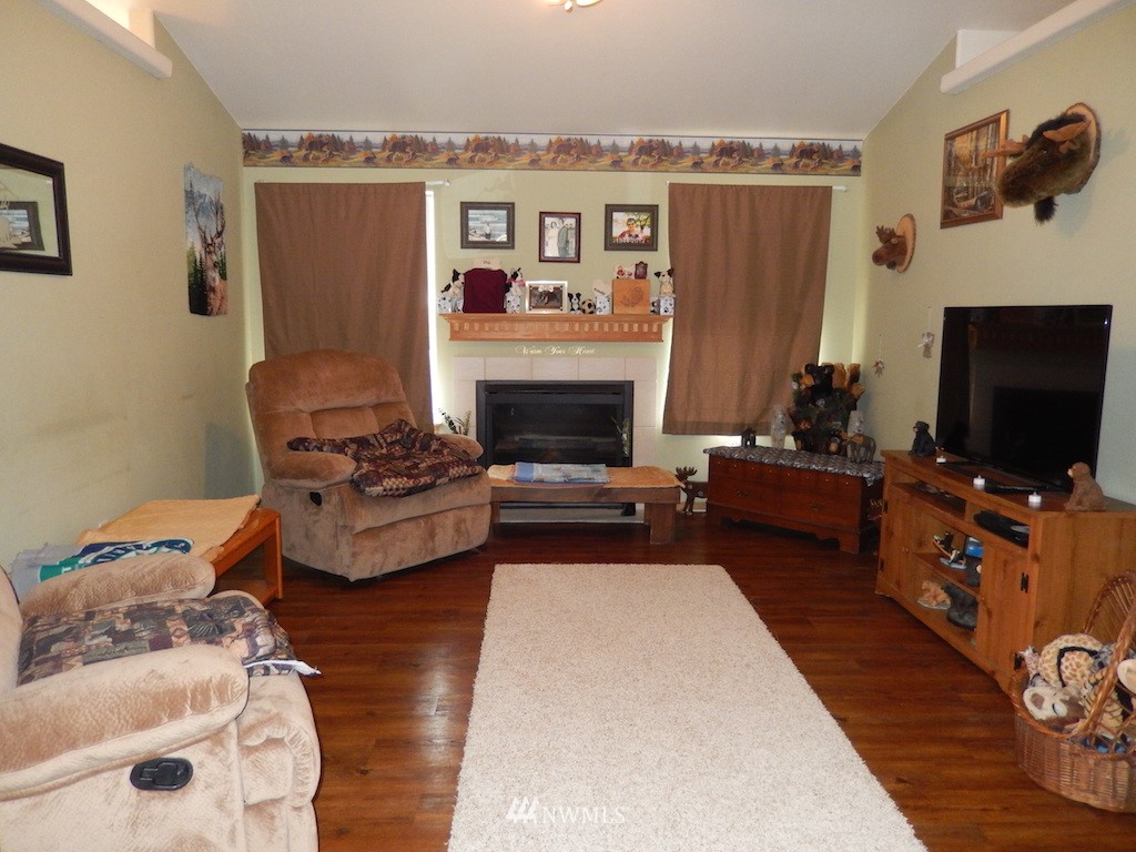 8012 188th Avenue Southwest Rochester, WA 98579 - Photo 6 of 24