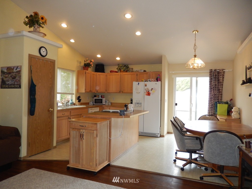 8012 188th Avenue Southwest Rochester, WA 98579 - Photo 8 of 24