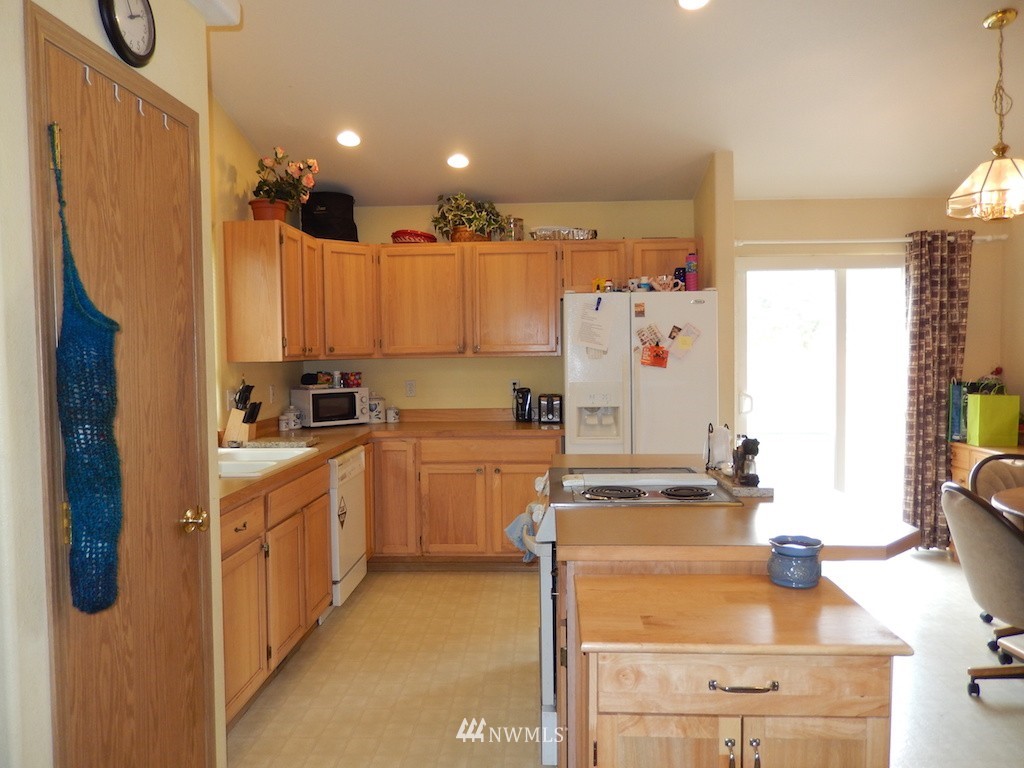 8012 188th Avenue Southwest Rochester, WA 98579 - Photo 9 of 24
