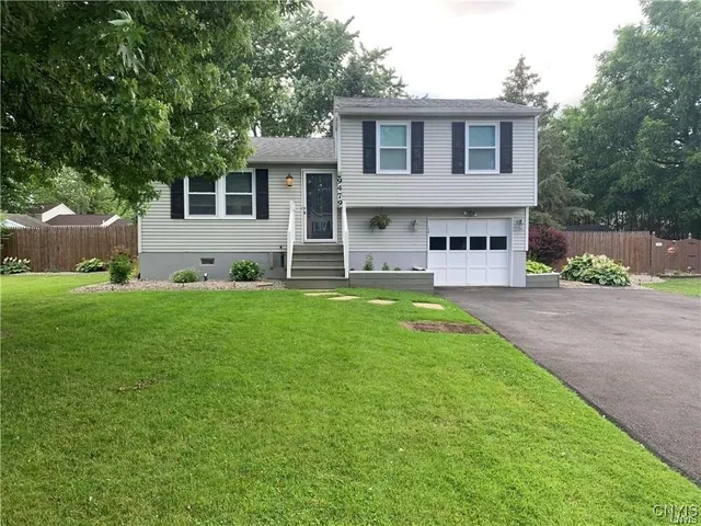 $2,100 | 9479 Bygone Drive, Cicero, NY 13029