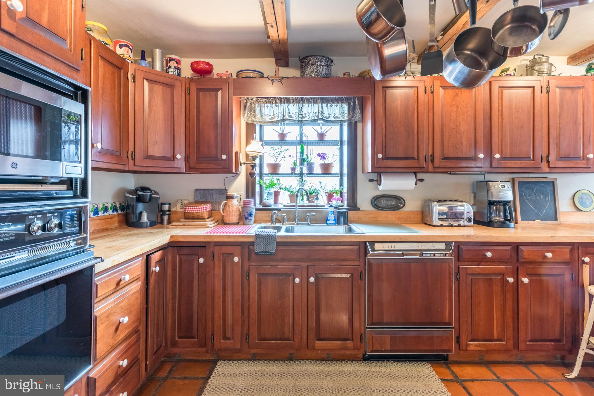 10509 Wickens Road Vienna, VA 22181 - Photo 16 of 57 Gallery Image 16