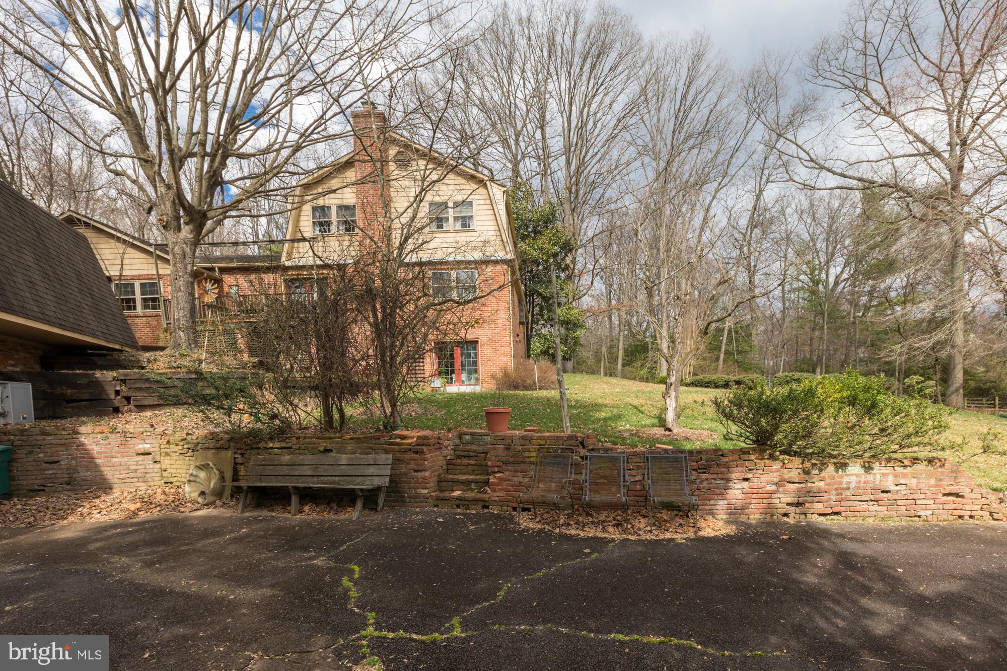 10509 Wickens Road Vienna, VA 22181 - Photo 4 of 57 Gallery Image 4