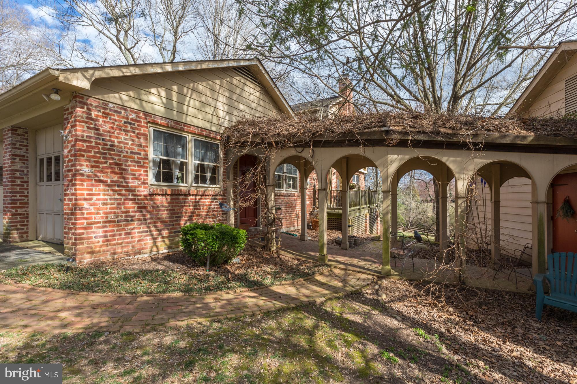10509 Wickens Road Vienna, VA 22181 - Photo 6 of 57 Gallery Image 6