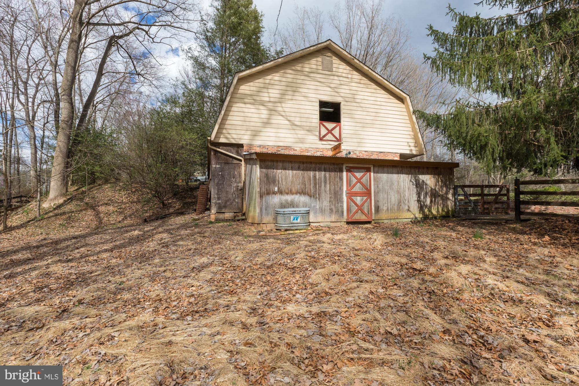 10509 Wickens Road Vienna, VA 22181 - Photo 7 of 57 Gallery Image 7