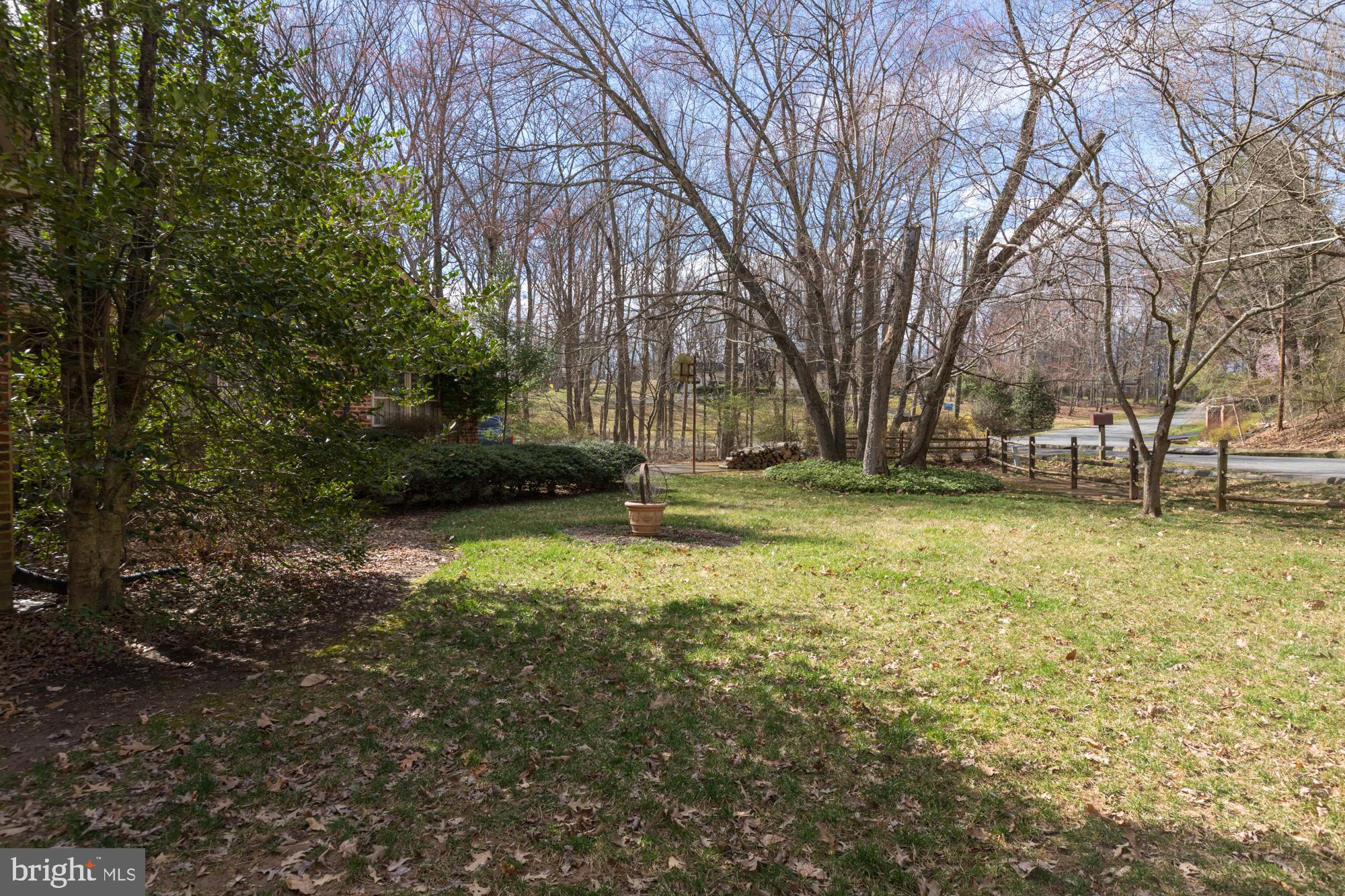 10509 Wickens Road Vienna, VA 22181 - Photo 8 of 57 Gallery Image 8