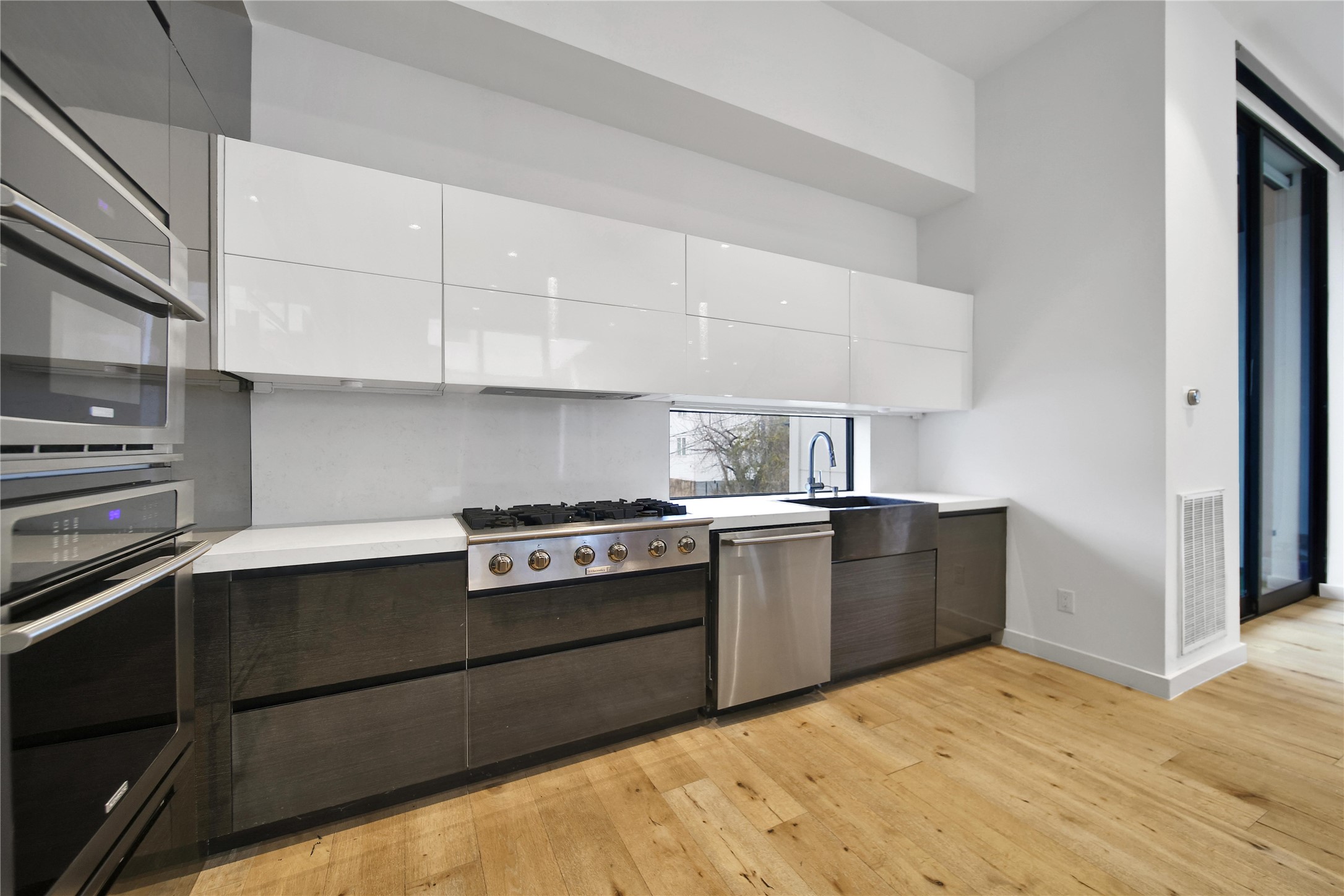 819 West 24th Street, Unit D Houston, TX 77008 - Photo 13 of 27