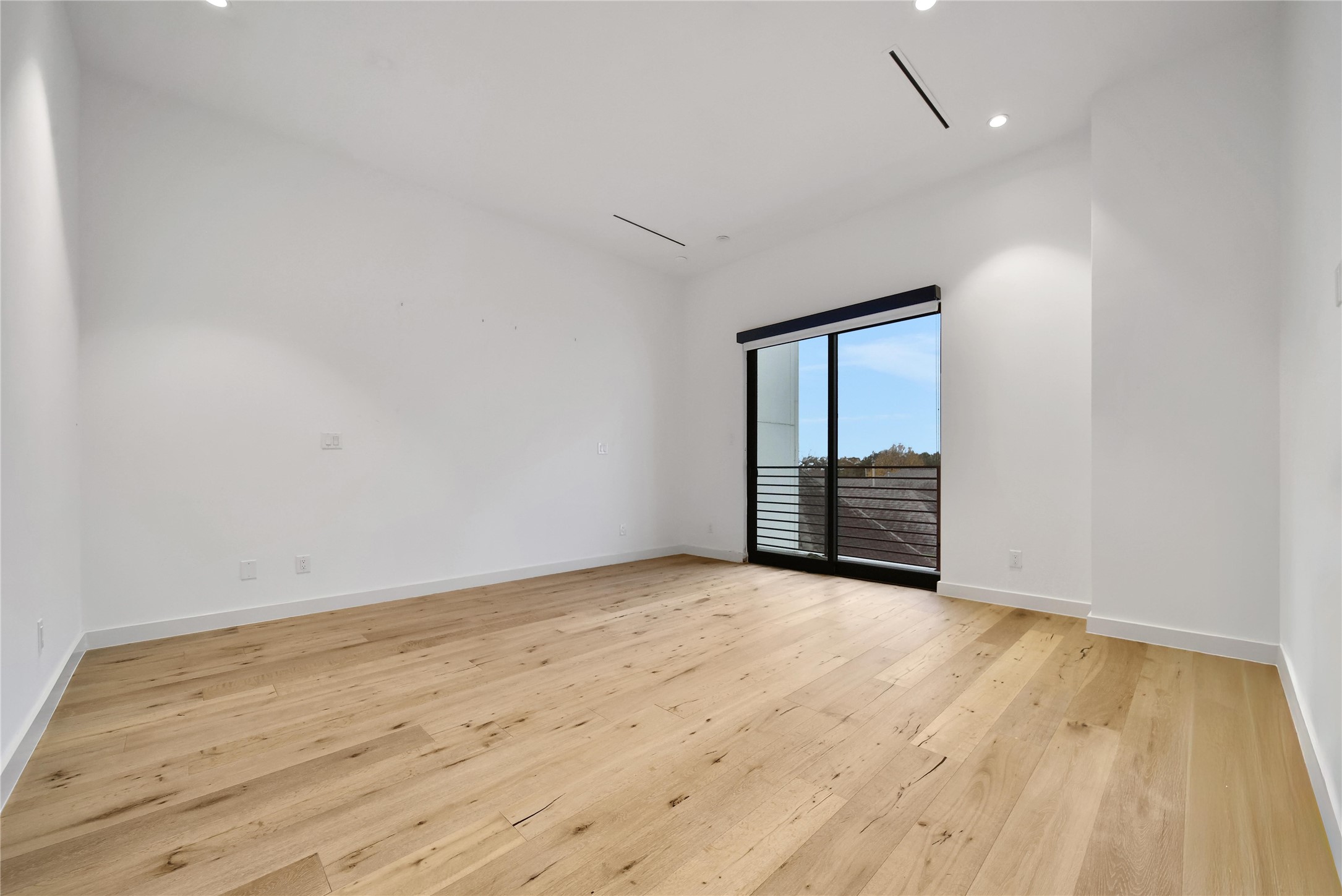 819 West 24th Street, Unit D Houston, TX 77008 - Photo 23 of 27 Bedroom 3