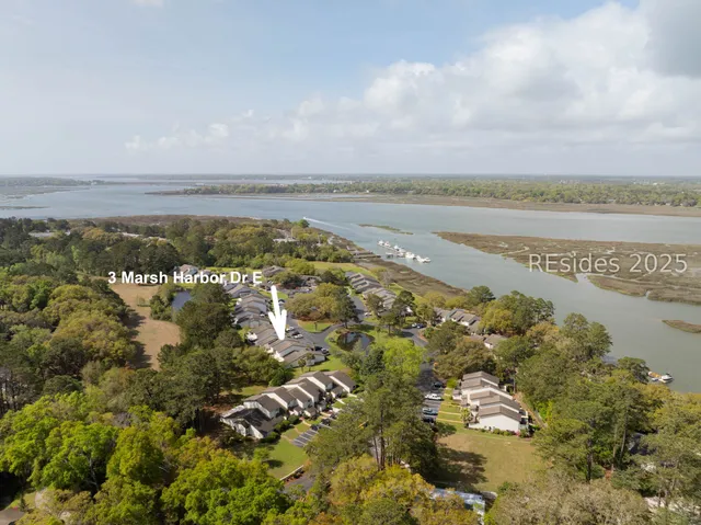 $240,000 | 3 Marsh Harbor Drive, Unit 3E, Beaufort, SC 29907