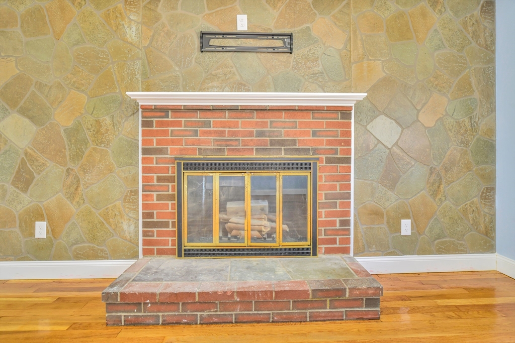 10 Fitzpatrick Avenue Brockton, MA 02301 - Photo 11 of 41