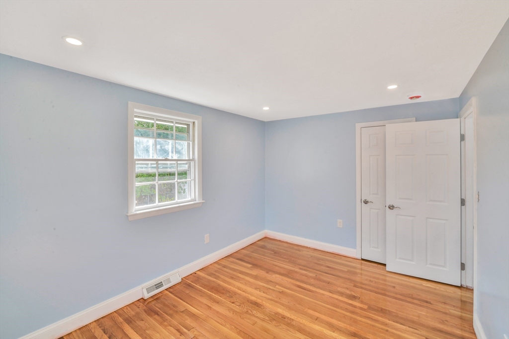 10 Fitzpatrick Avenue Brockton, MA 02301 - Photo 25 of 41