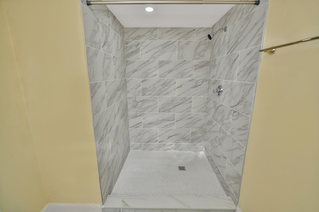 10 Fitzpatrick Avenue Brockton, MA 02301 - Photo 31 of 41