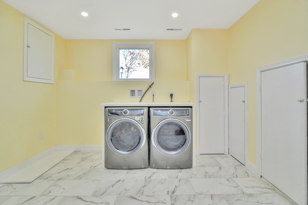 10 Fitzpatrick Avenue Brockton, MA 02301 - Photo 33 of 41