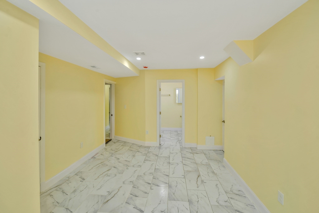 10 Fitzpatrick Avenue Brockton, MA 02301 - Photo 34 of 41