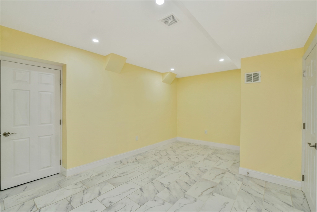 10 Fitzpatrick Avenue Brockton, MA 02301 - Photo 36 of 41