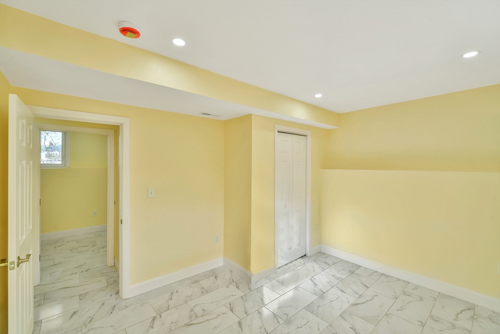 10 Fitzpatrick Avenue Brockton, MA 02301 - Photo 38 of 41