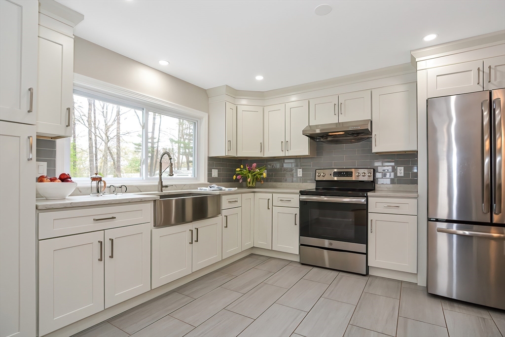 7 Ashdale Road Canton, MA 02021 - Photo 1 of 37 Gallery Image 1