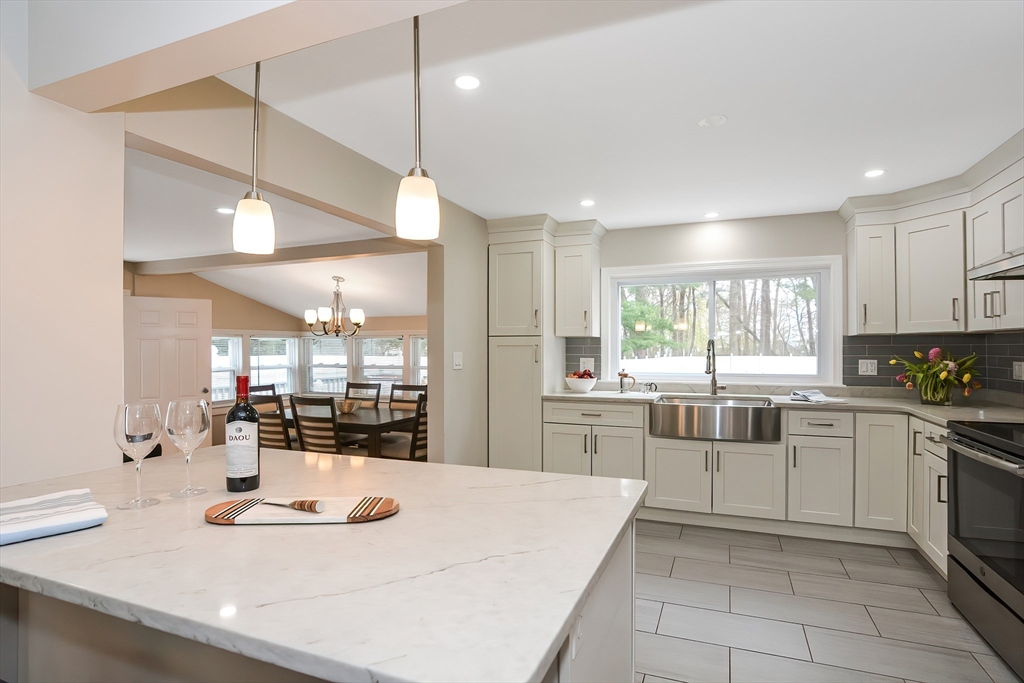 7 Ashdale Road Canton, MA 02021 - Photo 5 of 37 Gallery Image 5