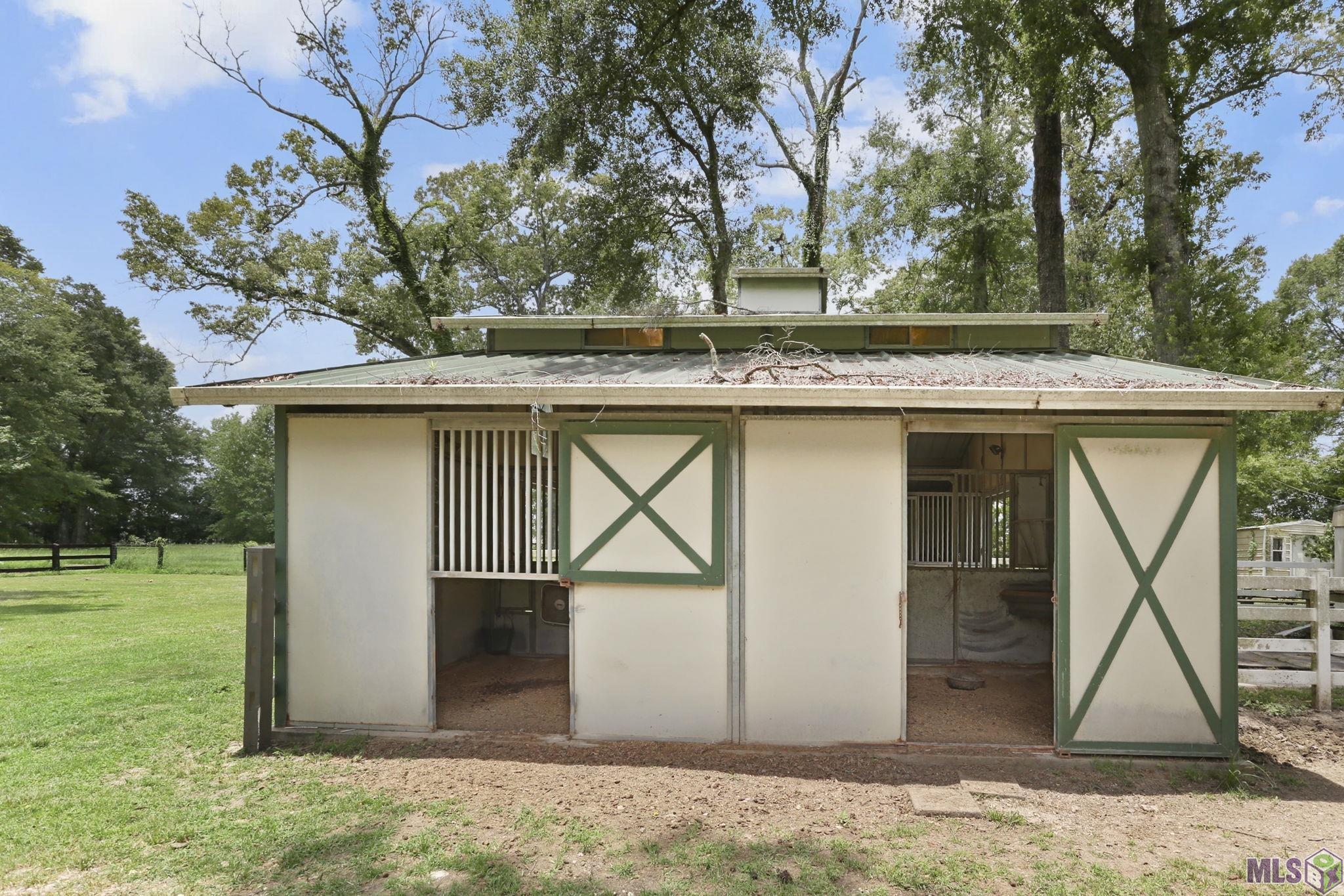 22185 Hoo Shoo Too Road Baton Rouge, LA 70817 - Photo 21 of 25 Storage Building