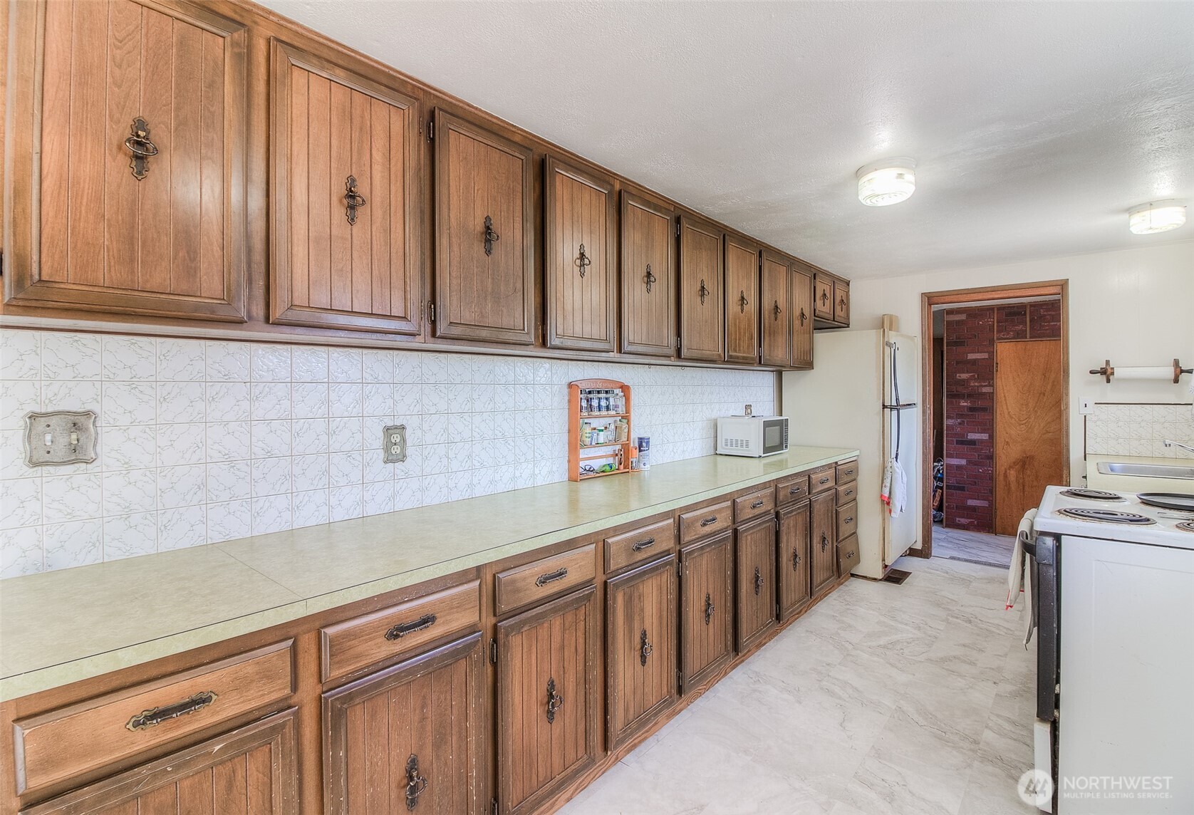 11704 Gilbert Road Yakima, WA 98903 - Photo 11 of 25
