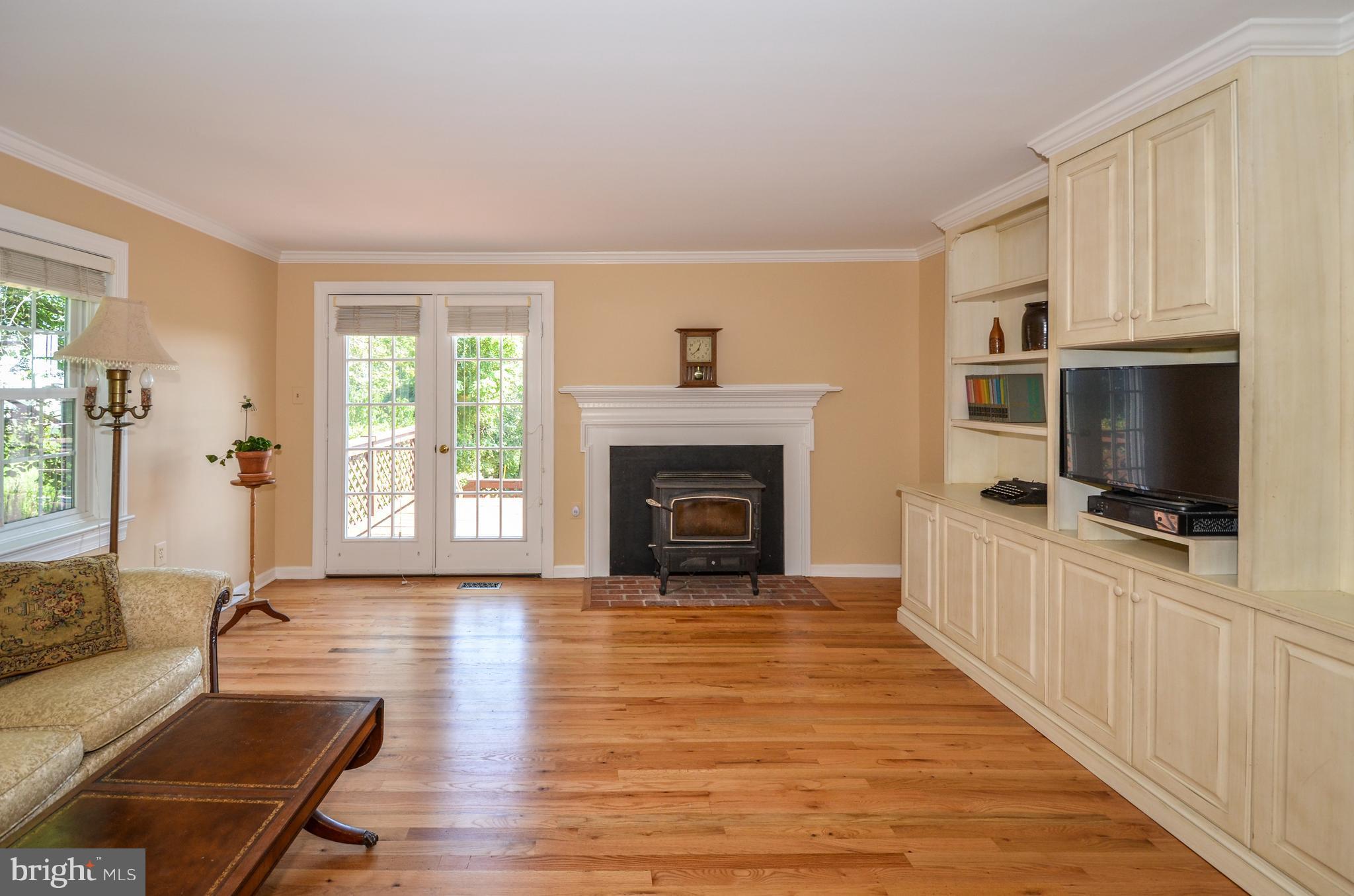 18912 Black Oak Road Purcellville, VA 20132 - Photo 12 of 66 Wood burning fireplace w/ wood stove insert