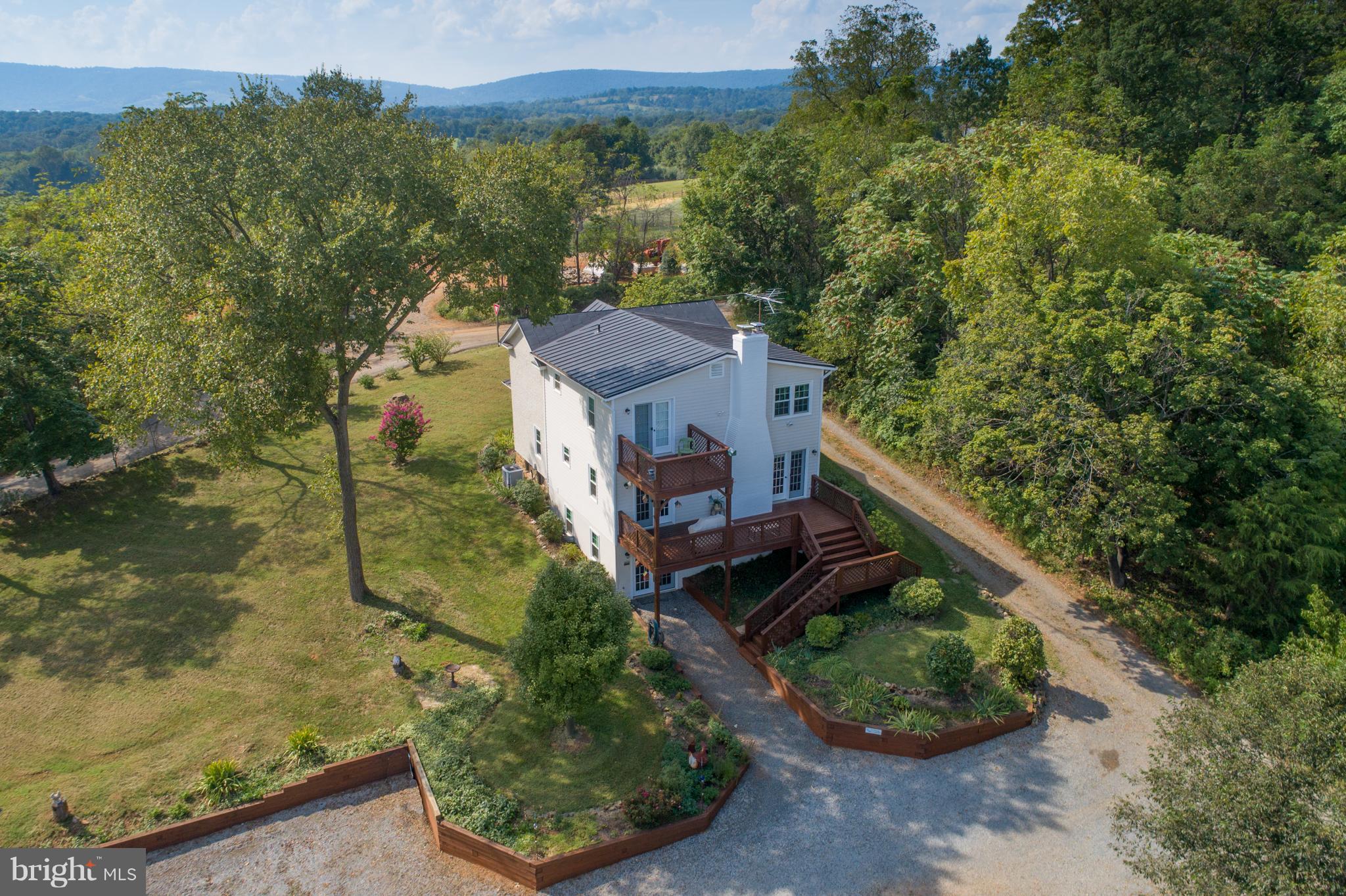 18912 Black Oak Road Purcellville, VA 20132 - Photo 27 of 66 Spacious driveway for your horse trailer parking