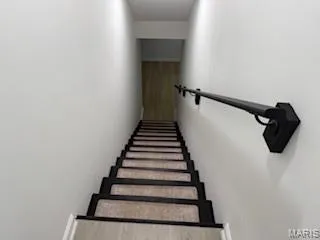 $775,000 | 803 North Kirkwood Road, St. Louis, MO 63122