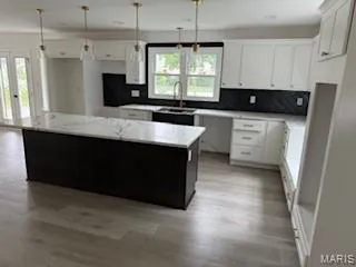 $775,000 | 803 North Kirkwood Road, St. Louis, MO 63122