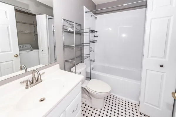 $1,975 | 234 Stefan Drive, Unit 4C, Charleston, SC 29412