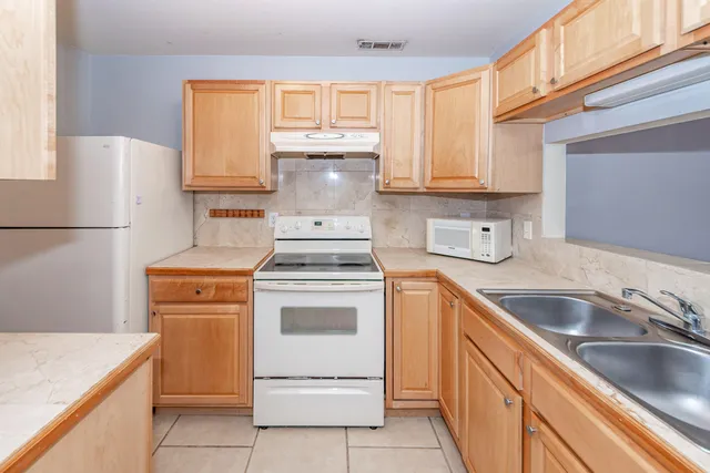 $2,250 | 234 Stefan Drive, Unit 4C, Charleston, SC 29412