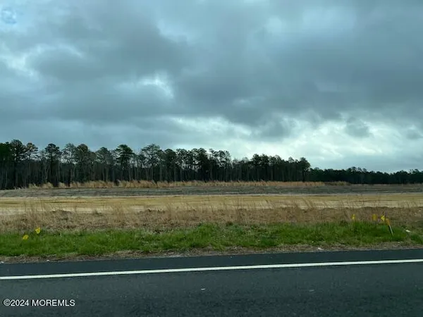 $2,100,000 | 29 West Commodore Boulevard, Jackson, NJ 08527