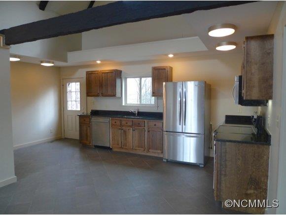 180 West A Harris Road Morganton, NC 28655 - Photo 3 of 10 Gallery Image 3
