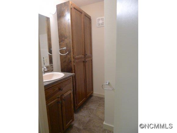 180 West A Harris Road Morganton, NC 28655 - Photo 7 of 10 Gallery Image 7