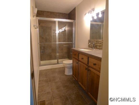 180 West A Harris Road Morganton, NC 28655 - Photo 8 of 10 Gallery Image 8