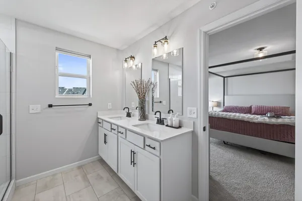 $425,000 | 9699 4th Street North, Lake Elmo, MN 55042