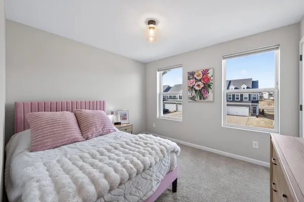 $425,000 | 9699 4th Street North, Lake Elmo, MN 55042