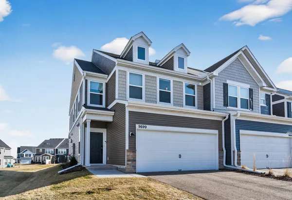 $425,000 | 9699 4th Street North, Lake Elmo, MN 55042