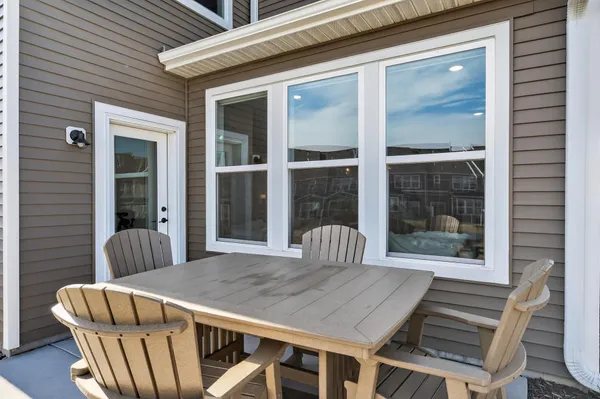 $425,000 | 9699 4th Street North, Lake Elmo, MN 55042