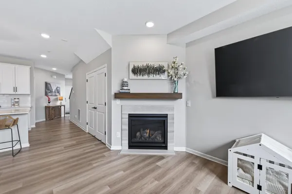 $425,000 | 9699 4th Street North, Lake Elmo, MN 55042