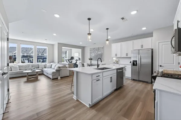 $425,000 | 9699 4th Street North, Lake Elmo, MN 55042