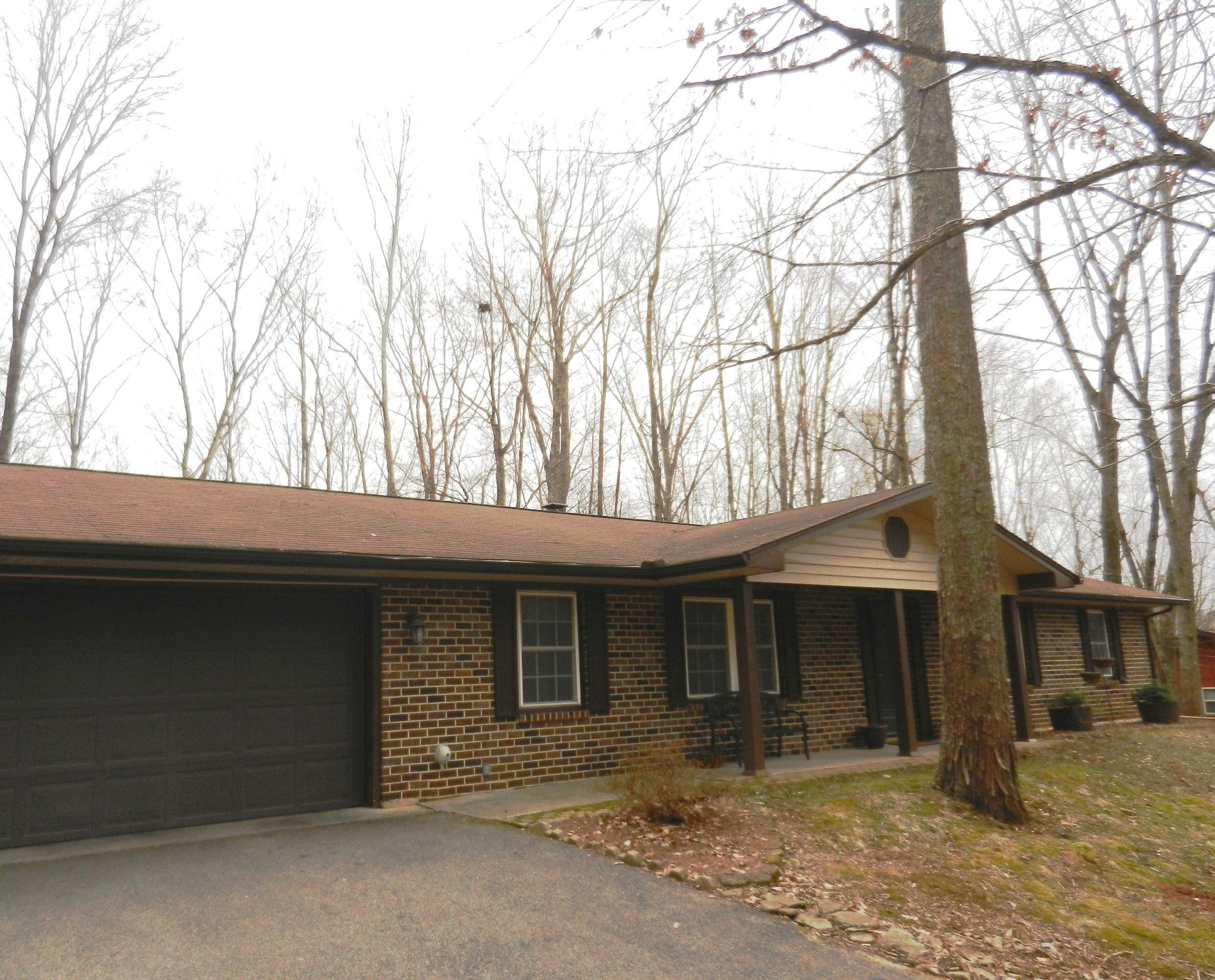 116 Tidewater Lane Oak Ridge, TN 37830 - Photo 33 of 35 2 Car Garage