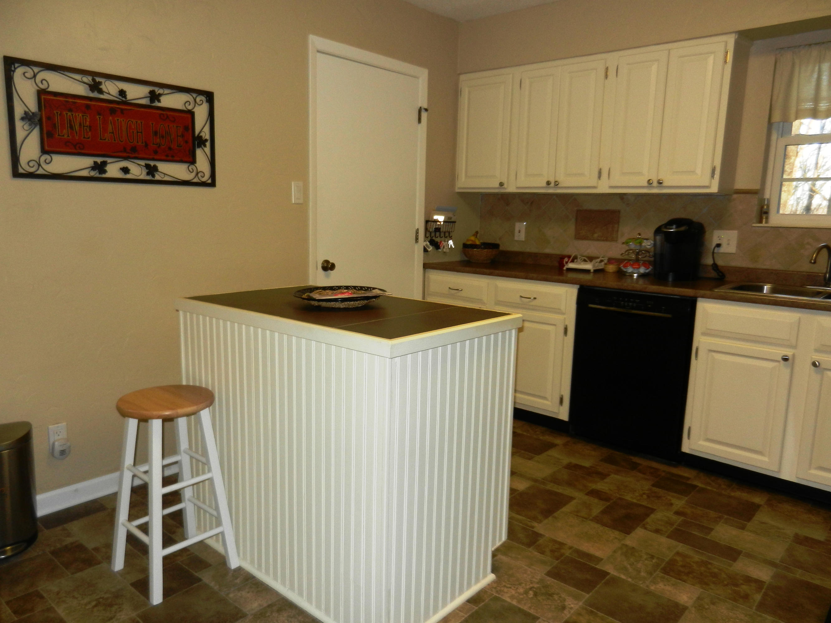 116 Tidewater Lane Oak Ridge, TN 37830 - Photo 8 of 35 Handy Kitchen Island