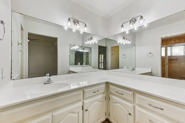 $325,000 | 503 Hackberry Street, Lockhart, TX 78644