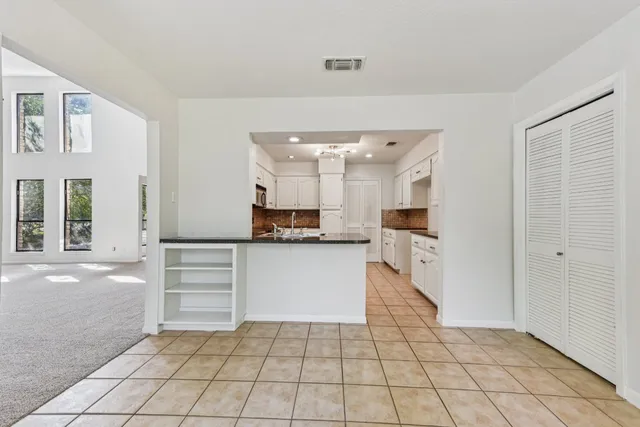 $325,000 | 503 Hackberry Street, Lockhart, TX 78644