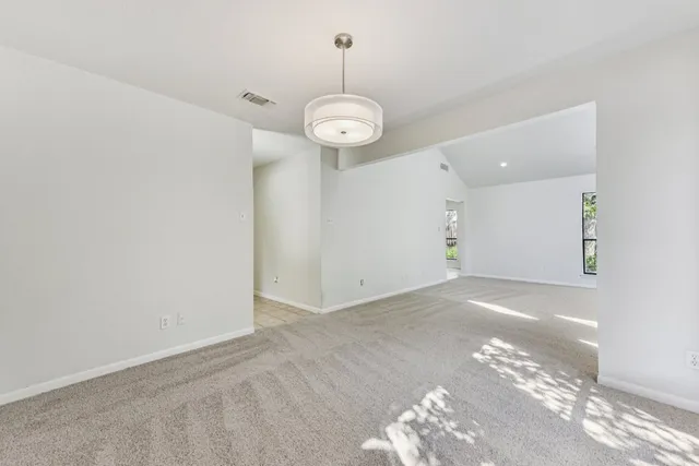 $325,000 | 503 Hackberry Street, Lockhart, TX 78644