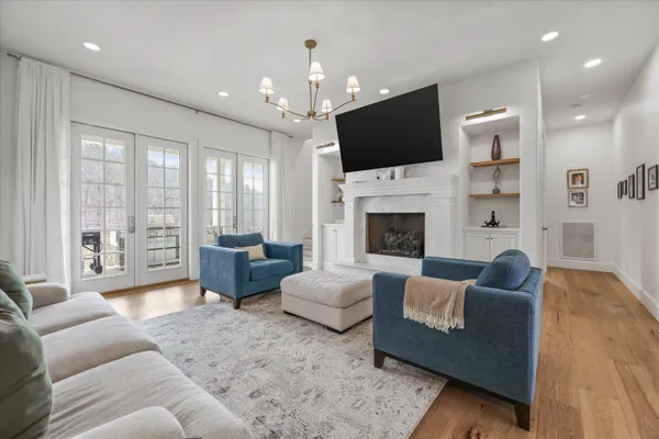 $1,650,000 | 130 John Hendren Lane, Clinton, TN 37716