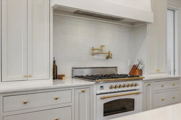 $1,650,000 | 130 John Hendren Lane, Clinton, TN 37716