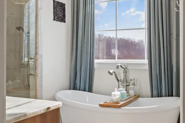 $1,650,000 | 130 John Hendren Lane, Clinton, TN 37716