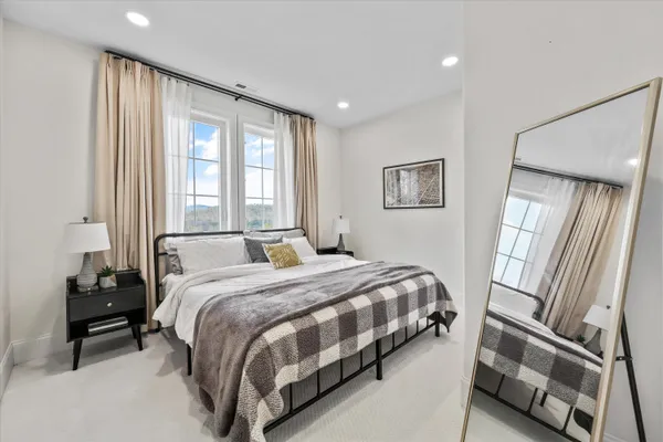 $1,650,000 | 130 John Hendren Lane, Clinton, TN 37716