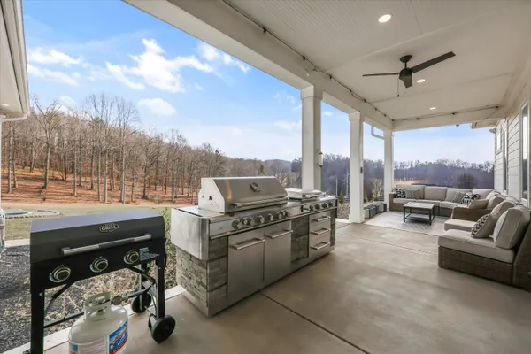 $1,650,000 | 130 John Hendren Lane, Clinton, TN 37716