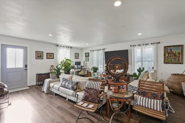 $1,650,000 | 130 John Hendren Lane, Clinton, TN 37716